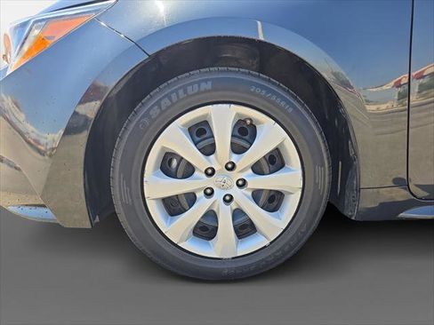 Certified 2022 Toyota Corolla LE FWD image 14