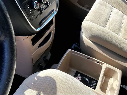 Used 2014 Dodge Grand Caravan SE w/ Quick Order Package 29E SE FWD image 14