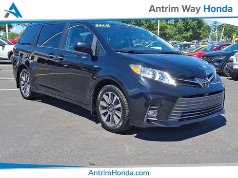 Used 2019 Toyota Sienna XLE AWD/4WD image 1