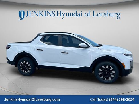New 2026 Hyundai Santa Cruz SEL FWD image 2