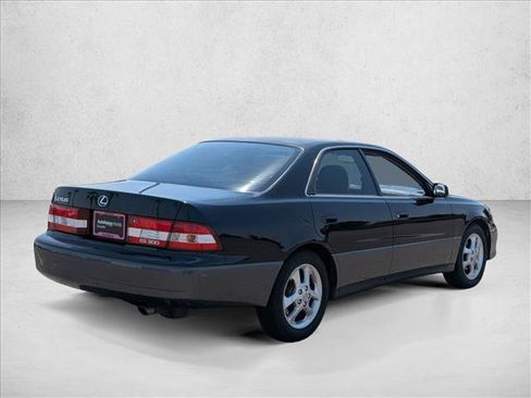 Used 2000 Lexus ES 330 w/ Lexus Value Pkg FWD image 5