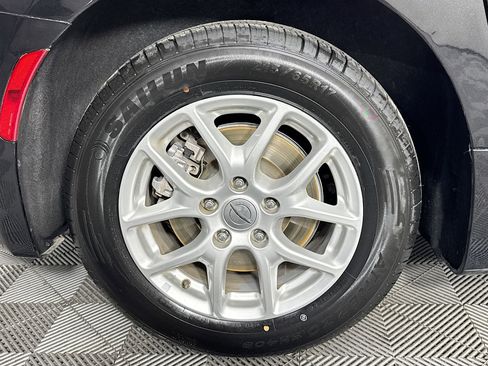 Used 2021 Chrysler Voyager Lxi image 32