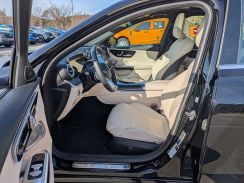 Used 2022 Mercedes-Benz C 300 C 300 image 12