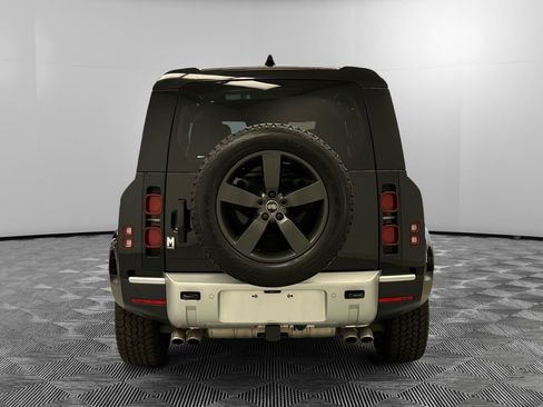 Used 2024 Land Rover Defender 110 SE AWD/4WD image 4