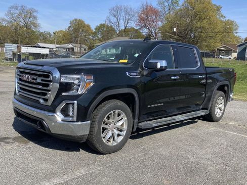 Used 2022 GMC Sierra 1500 SLT w/ SLT Premium Plus Package AWD/4WD image 3