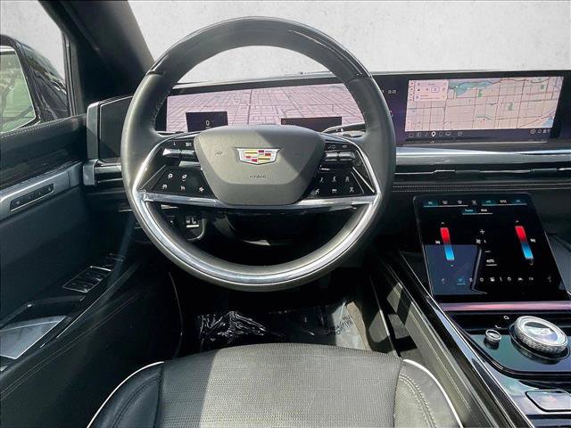 Certified 2025 Cadillac Escalade Premium Luxury AWD/4WD image 7