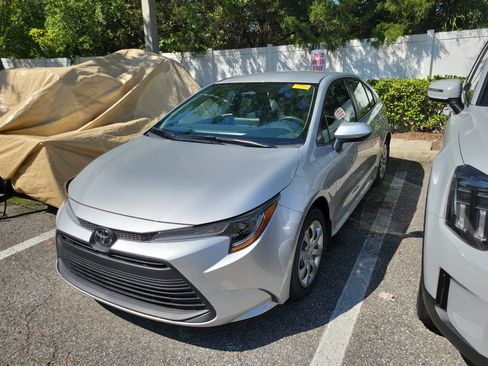 Certified 2026 Toyota Corolla LE FWD image 1