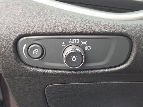 Used 2021 Chevrolet Malibu LS FWD image 25