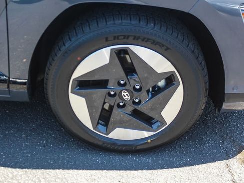 Certified 2024 Hyundai Kona Limited FWD image 12