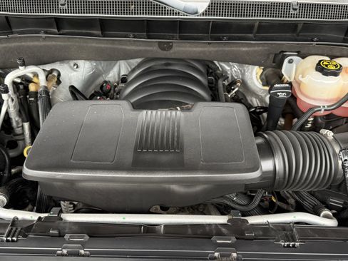 Used 2021 Chevrolet Tahoe Commercial w/ Remote Keyless Entry Package image 32