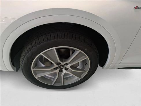 New 2025 Audi Q5 2.0T Premium image 10