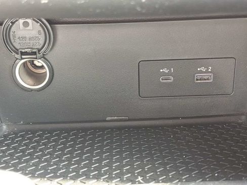 Used 2025 Nissan Pathfinder S FWD image 22