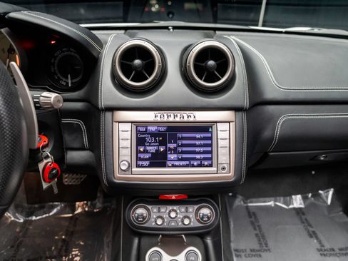 Used 2013 Ferrari California RWD image 59