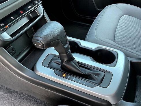 Used 2020 Chevrolet Colorado LT w/ Safety Package image 18