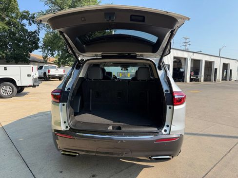 Used 2021 Buick Enclave Essence w/ Sound and Sites Package FWD image 34