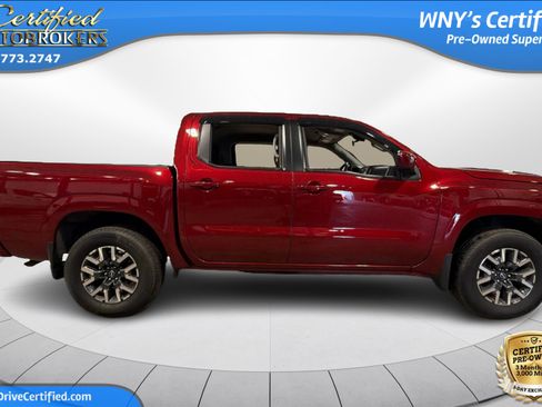 Used 2022 Nissan Frontier SV AWD/4WD image 5