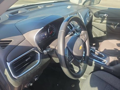 Used 2023 Chevrolet Equinox LT w/ Driver Convenience Package FWD image 9