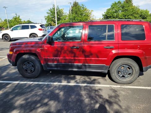 Used 2016 Jeep Patriot Sport FWD image 3