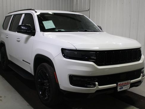 Used 2023 Jeep Wagoneer Series II image 1