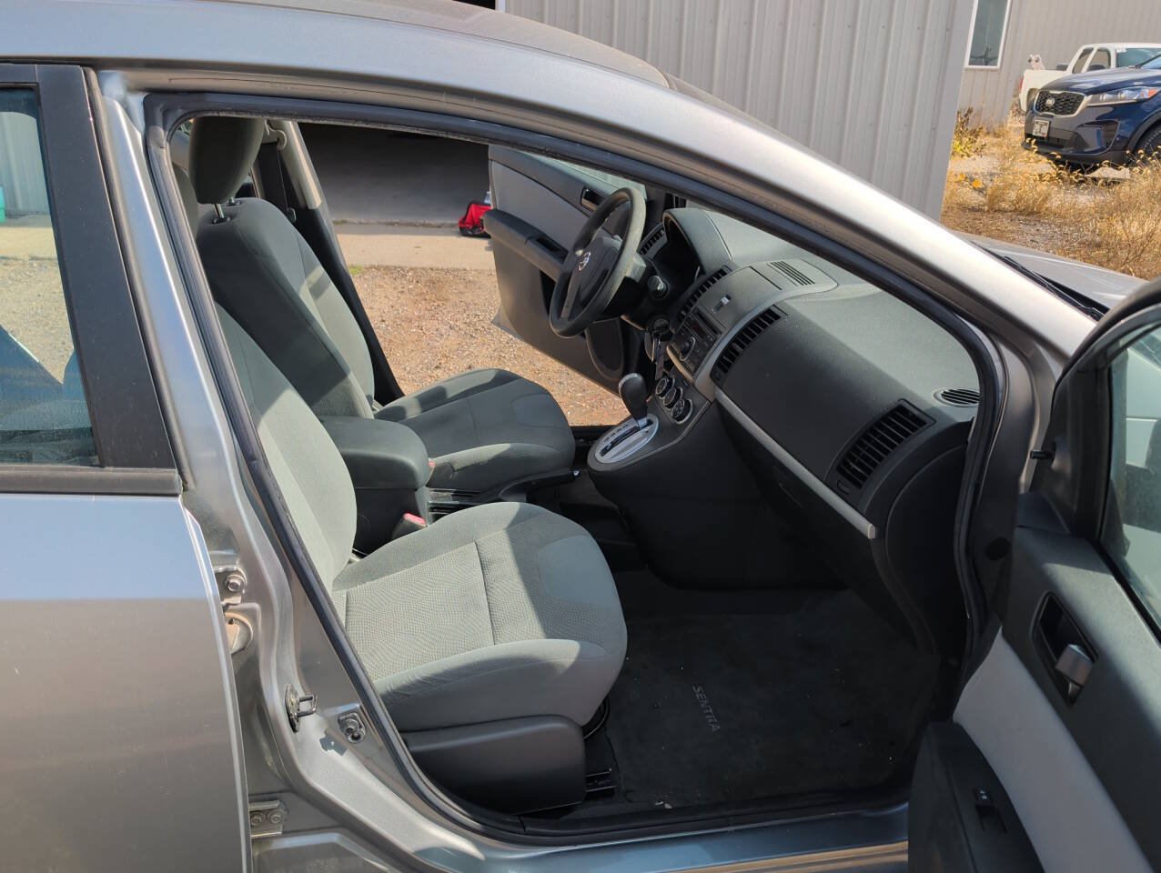 Used 2011 Nissan Sentra 2.0 FWD image 27