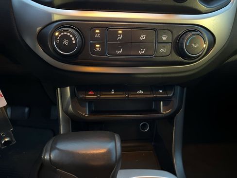 Used 2019 Chevrolet Colorado LT image 31