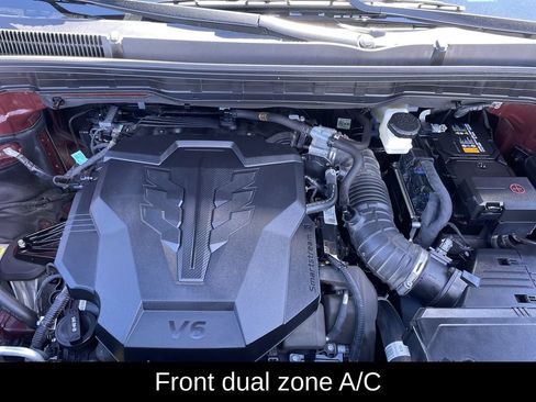 Used 2025 Kia Carnival FWD image 19