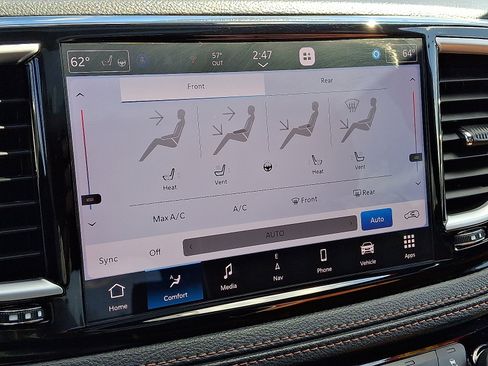 Certified 2024 Chrysler Pacifica Pinnacle FWD image 19