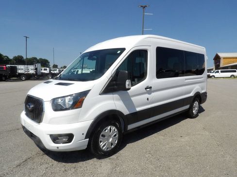 Used 2024 Ford Transit 350 XLT RWD image 3