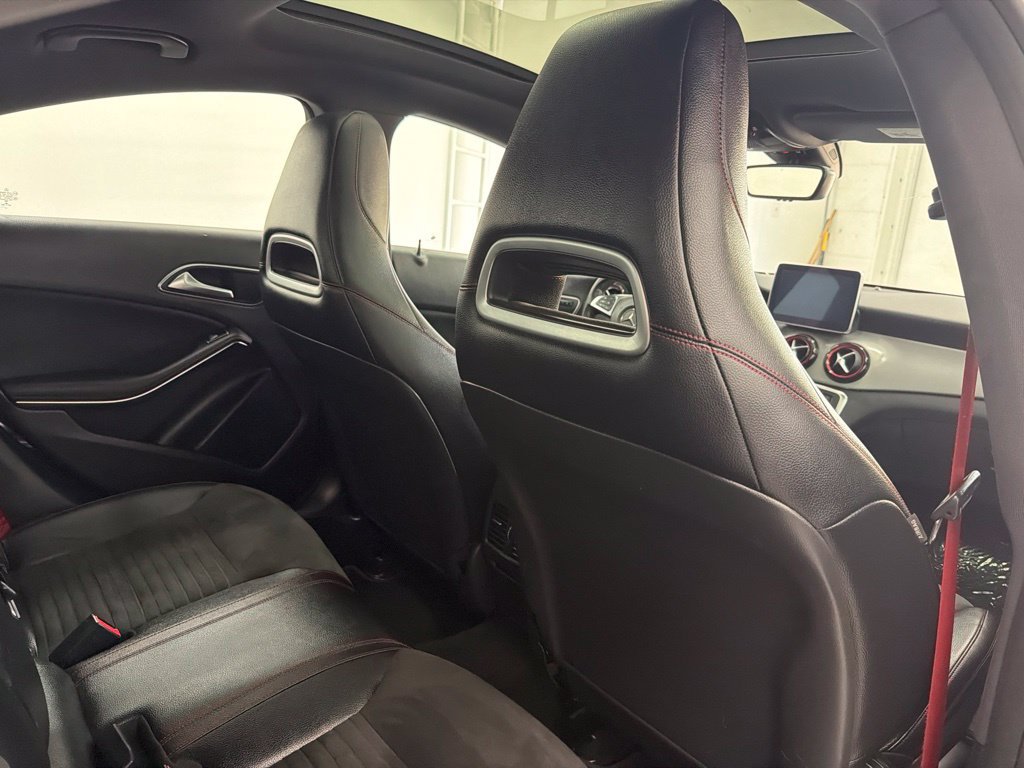 Used 2016 Mercedes-Benz CLA 250 image 28