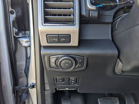 Used 2021 Ford F250 Platinum w/ FX4 Off-Road Package image 30