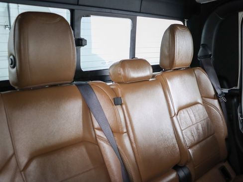 Used 2022 Jeep Gladiator Overland w/ Popular Equipment Package AWD/4WD image 28