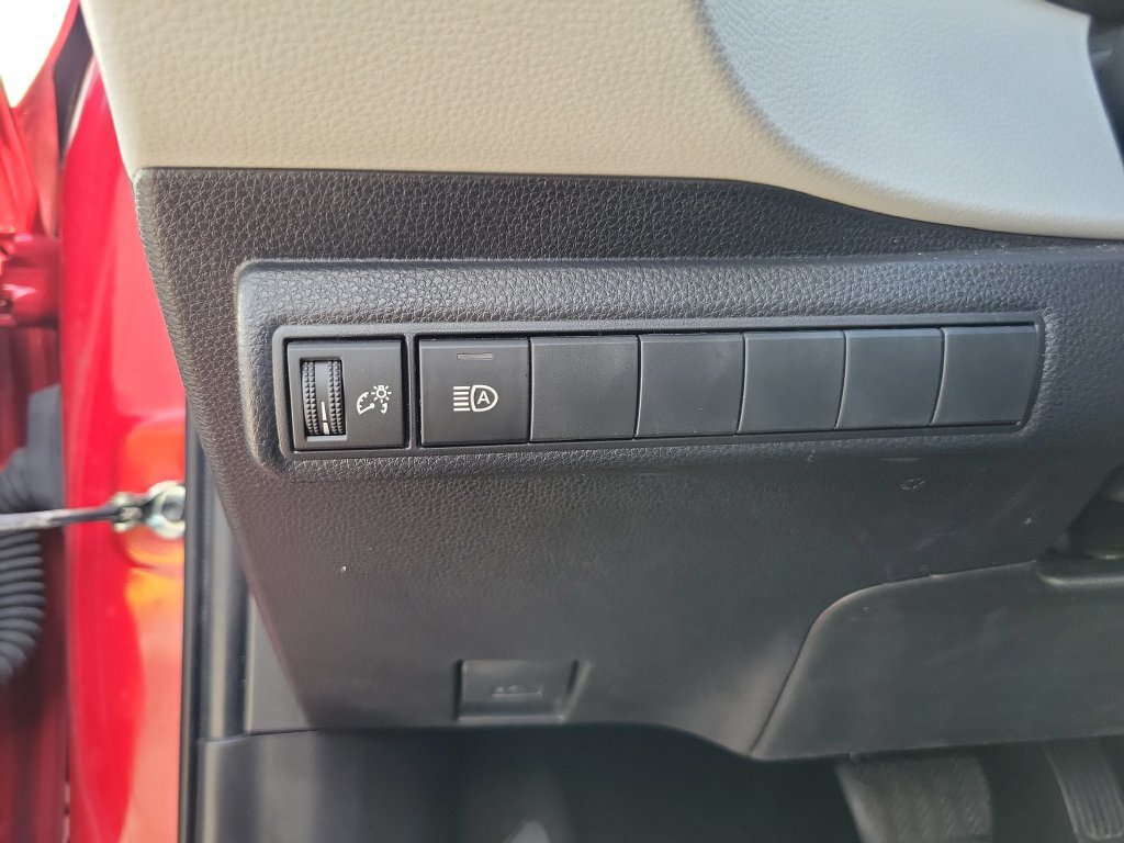 Used 2024 Toyota Corolla SE w/ SE Package FWD image 32