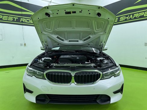 Used 2020 BMW 330i xDrive Sedan AWD/4WD image 4