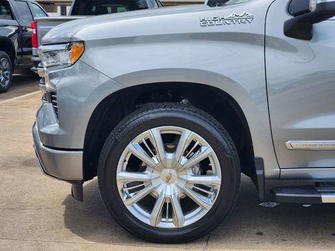 Used 2024 Chevrolet Silverado 1500 High Country w/ High Country Premium Package RWD image 8