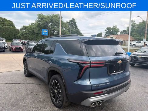 Used 2025 Chevrolet Traverse LT w/ Sun and Wheel Package AWD/4WD image 6