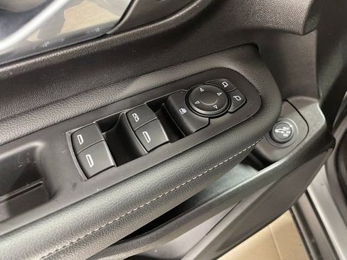Used 2024 GMC Terrain SLE w/ Driver Convenience Package AWD/4WD image 19