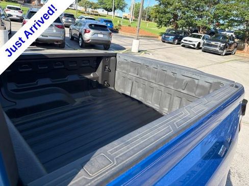 Used 2023 Chevrolet Colorado LT w/ LT Convenience Package III RWD image 11