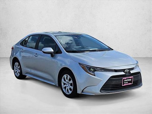 Used 2024 Toyota Corolla LE FWD image 3