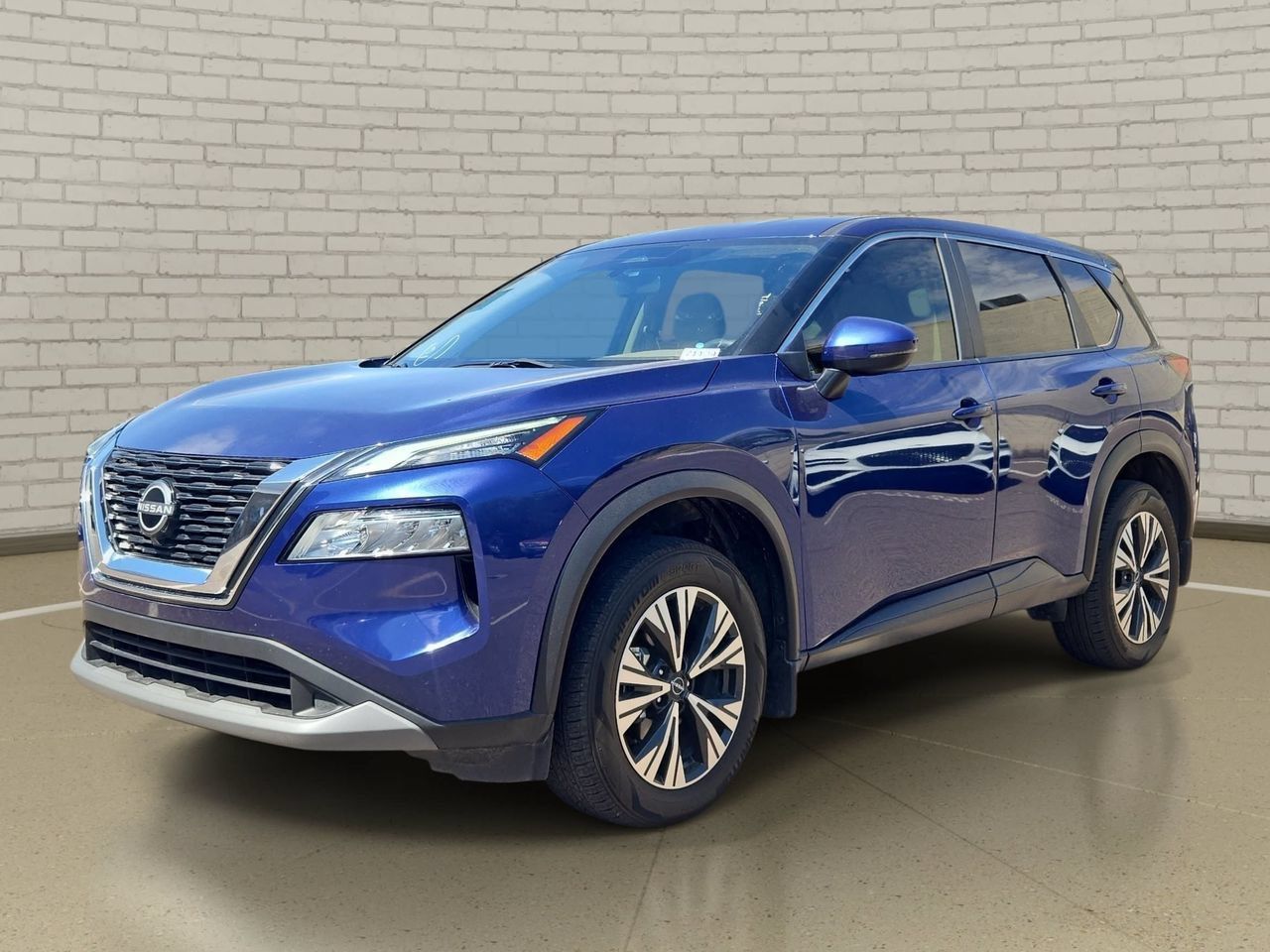 Used 2023 Nissan Rogue SV FWD image 1