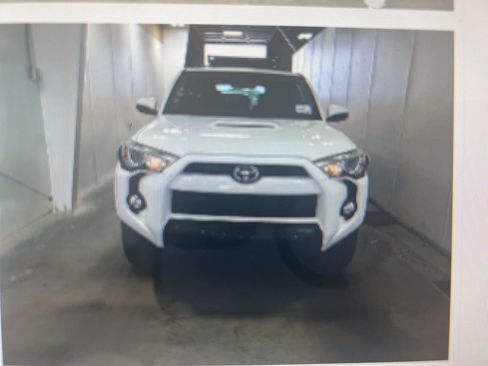 Used 2016 Toyota 4Runner Trail AWD/4WD image 8