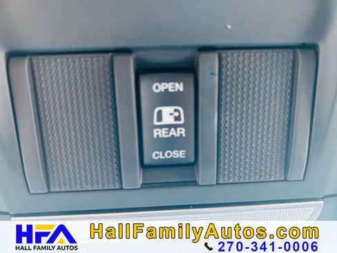 Used 2019 RAM 1500 Big Horn AWD/4WD image 34