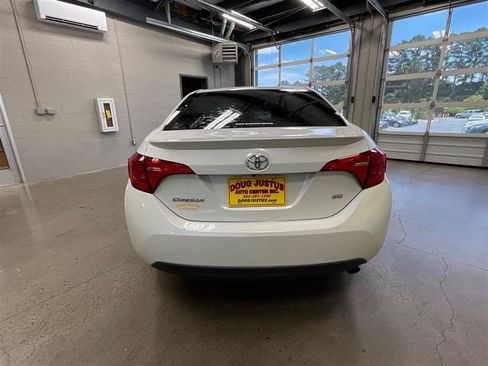Used 2019 Toyota Corolla SE FWD image 4