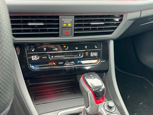 Used 2025 Volkswagen Jetta GLI Autobahn FWD image 20