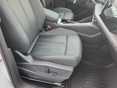 Used 2025 Audi Q5 Premium w/ Premium Plus AWD/4WD image 16