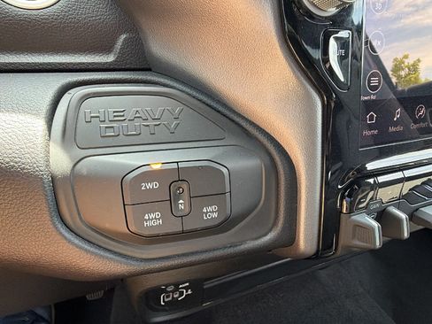 Used 2026 RAM 2500 Big Horn AWD/4WD image 30