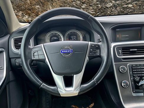 Used 2012 Volvo S60 T5 image 5