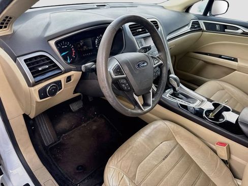 Used 2015 Ford Fusion SE w/ Equipment Group 202A FWD image 13