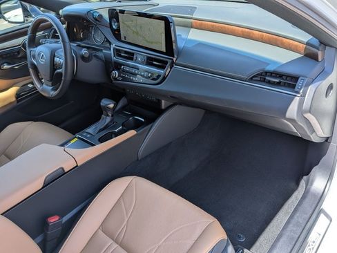 Used 2024 Lexus ES 300h w/ Accessory Package (Z2) FWD image 23