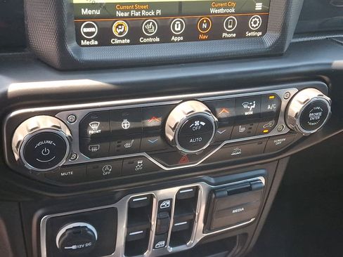 Used 2023 Jeep Wrangler Unlimited Sport AWD/4WD image 17
