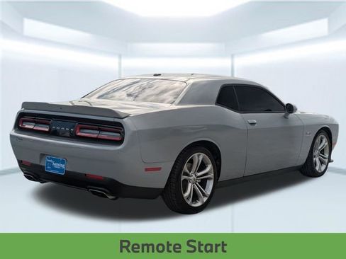 Used 2022 Dodge Challenger R/T RWD image 6